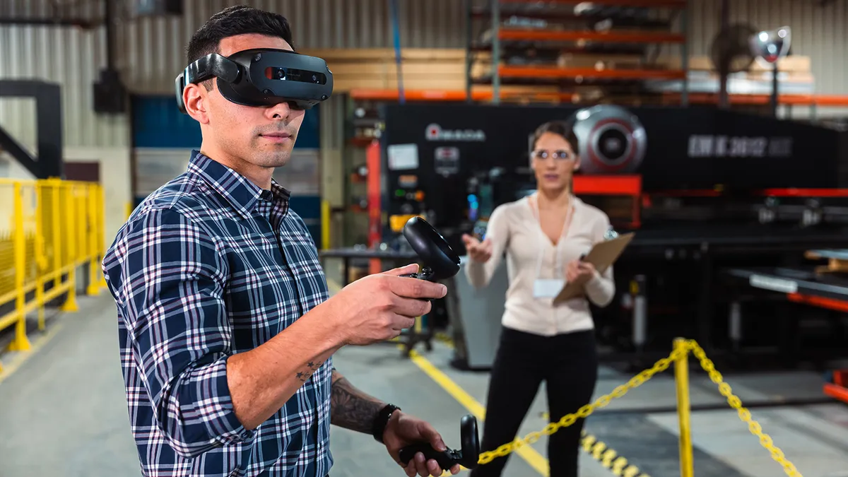 lenovo-unveils-mixed-reality-headset-for-businesses