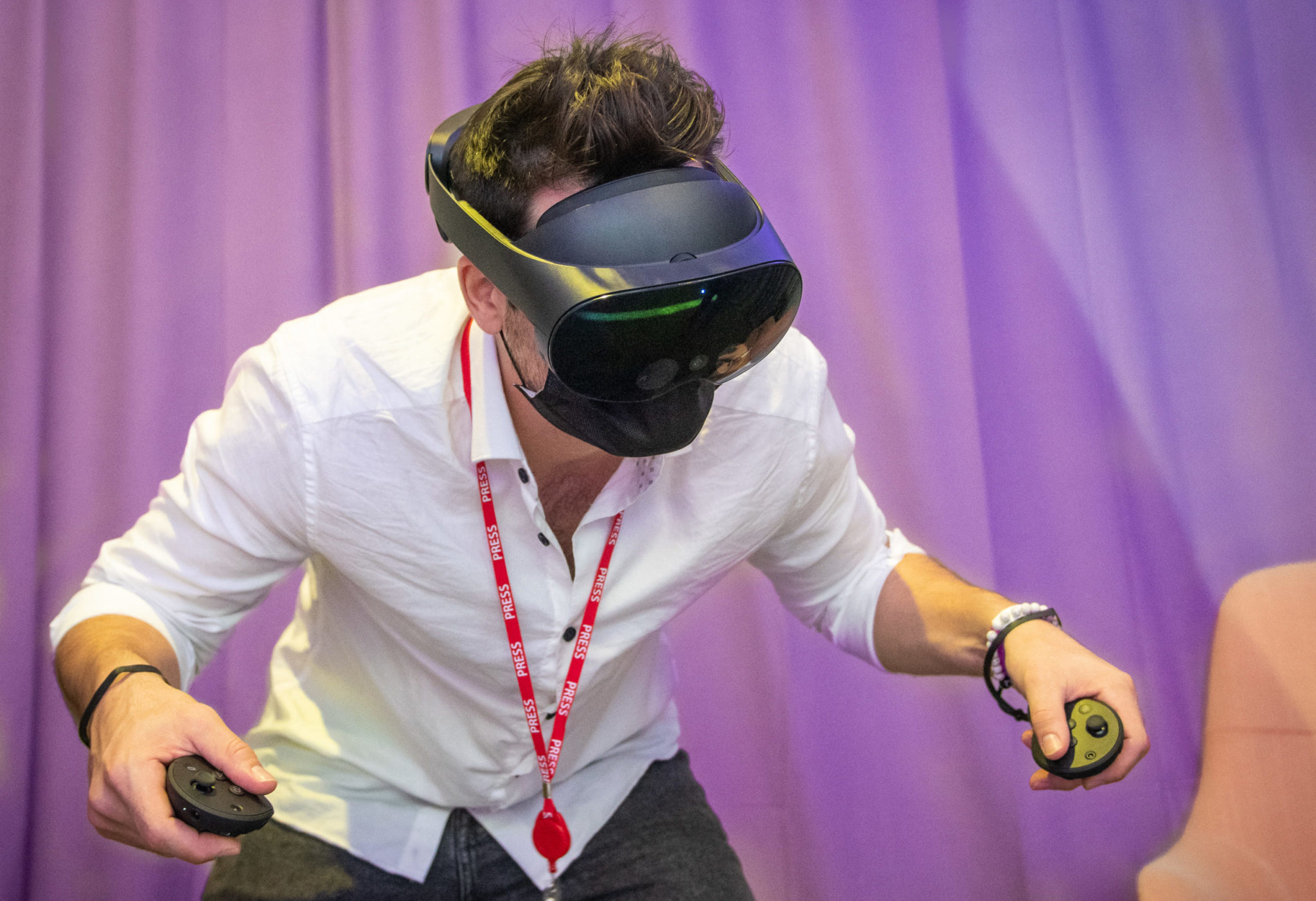 meta-quest-pro-now-available-–-here’s-what-to-do-first