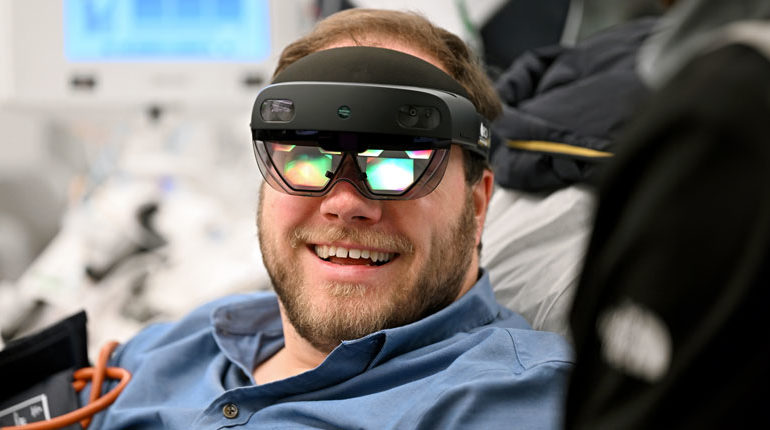 you-can-now-donate-blood-while-immersed-in-mixed-reality