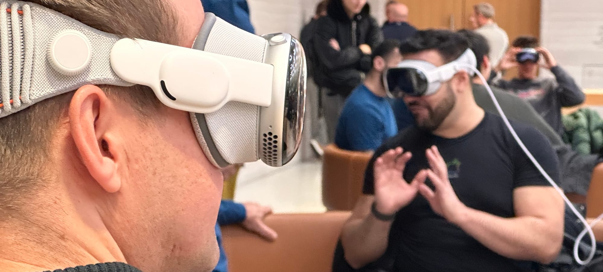 here's-what-happens-at-the-apple-vision-pro-demos-in-store